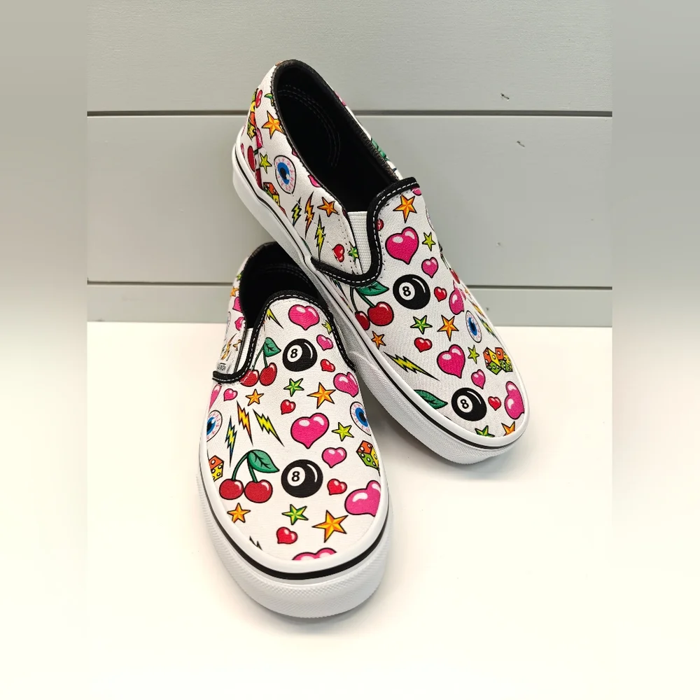 Vans Classic Slip-On Dice Bolts Hearts Eyeballs Cherries 8-Balls Print Women 7.5 - Picture 1 of 8